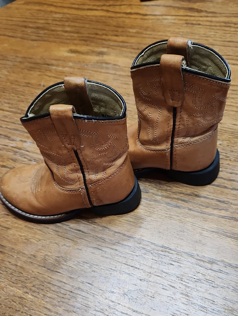Cody James Cowboy Boots - Comfortable Pull-On Style Size 6